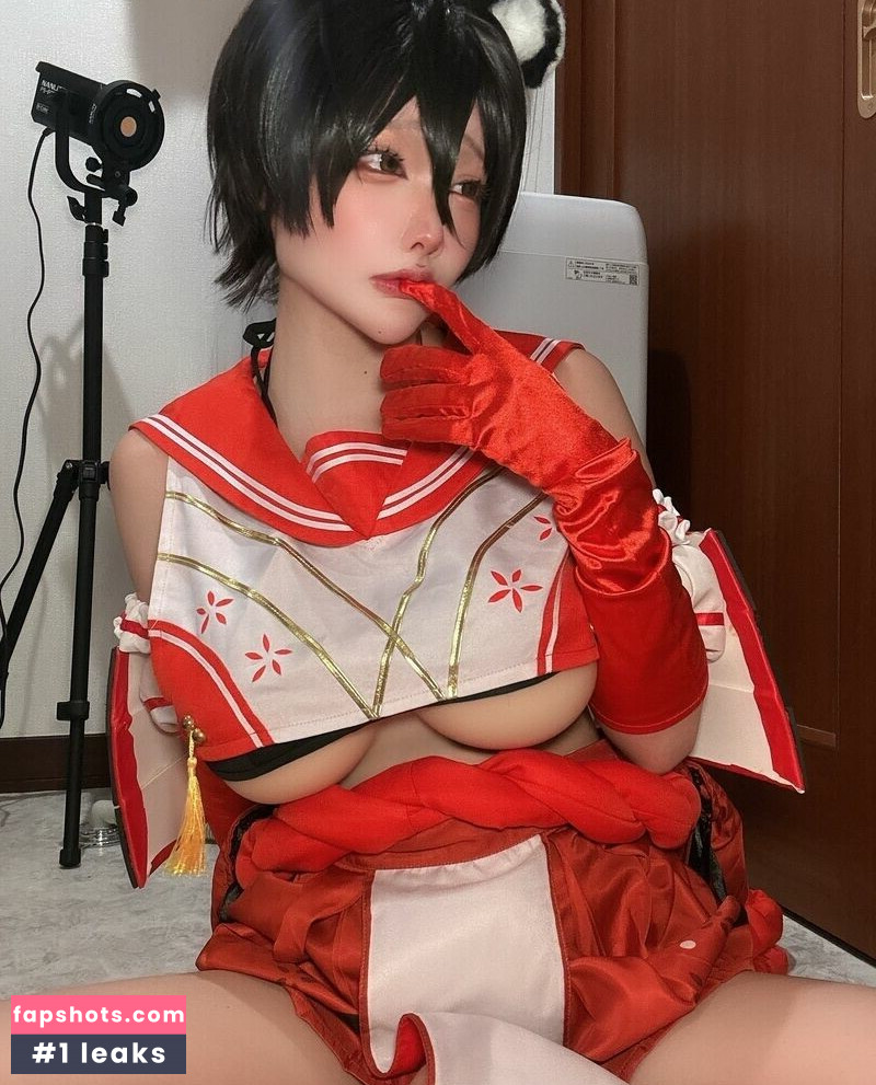 Etocha_cos gallery photo #17