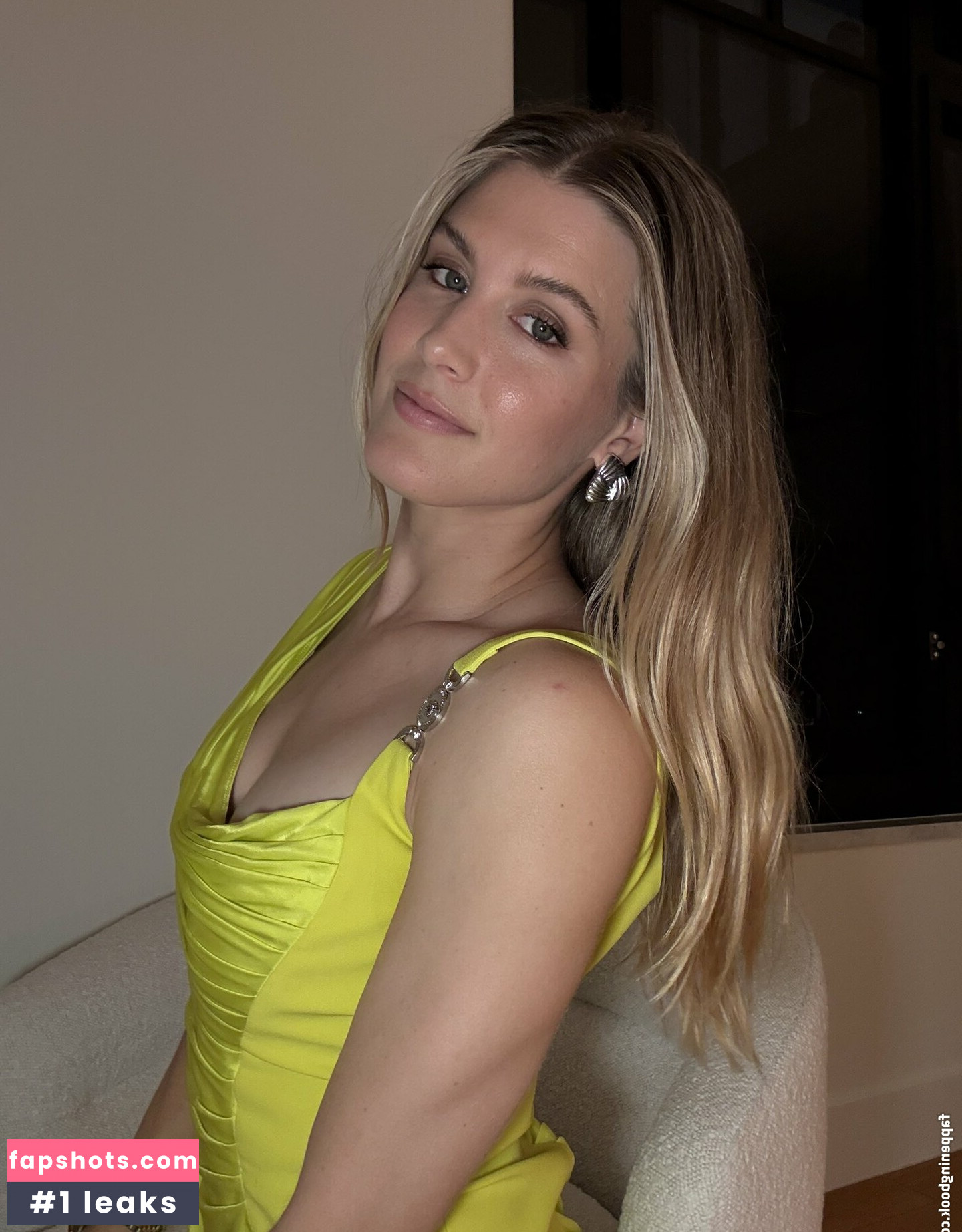 Eugenie Bouchard gallery photo #2