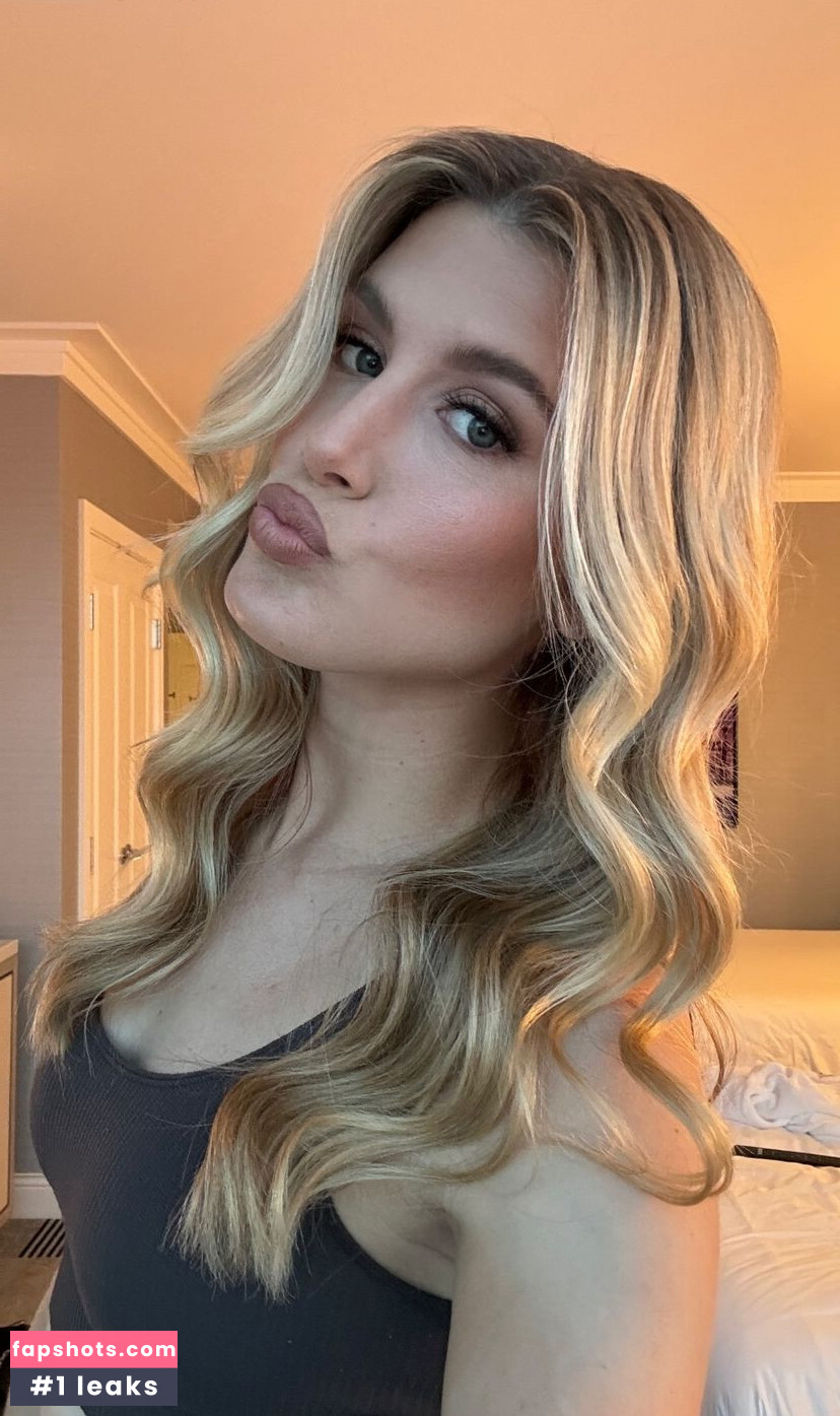 Eugenie Bouchard gallery photo #73