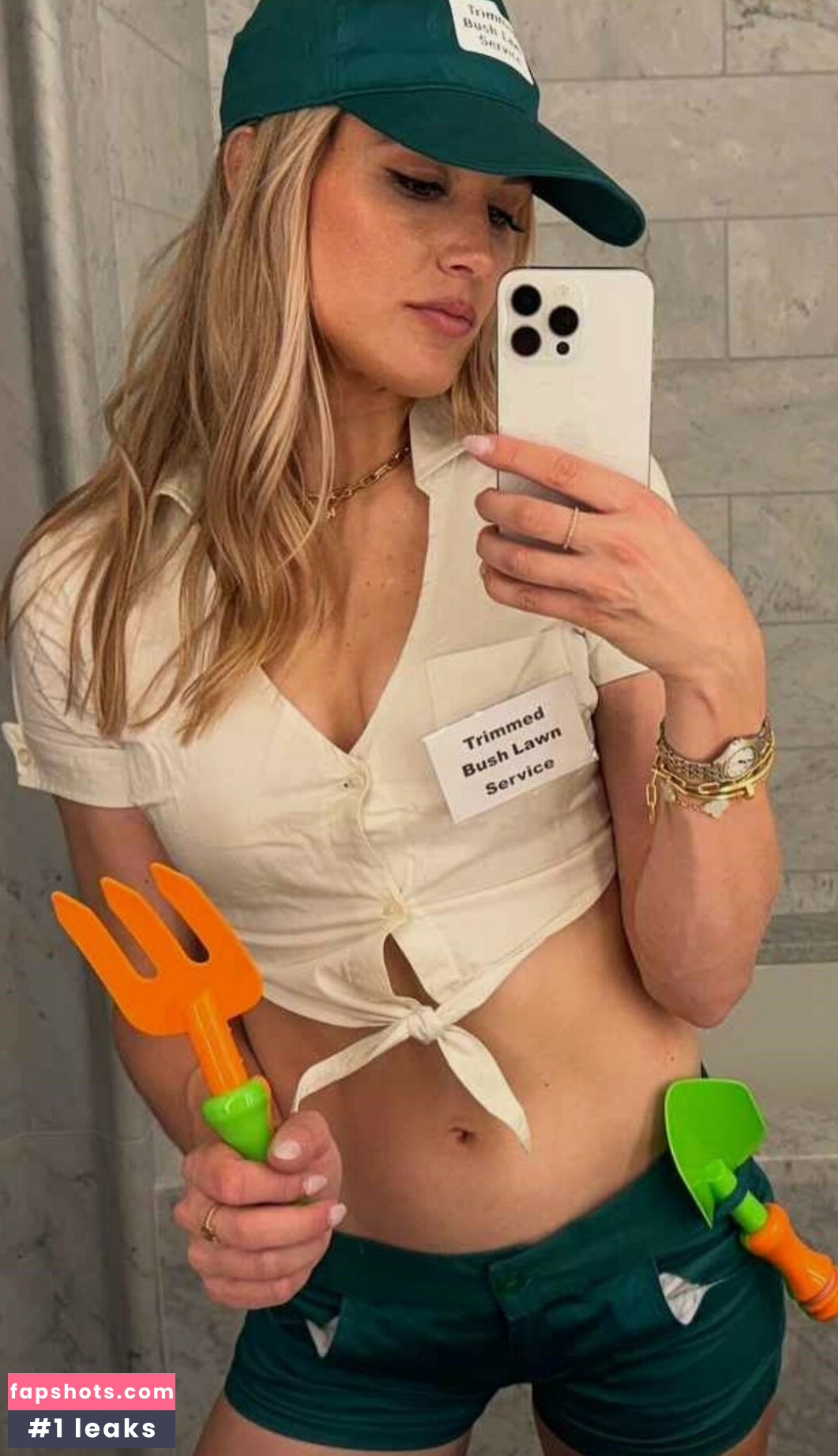 Eugenie Genie Bouchard gallery photo #25