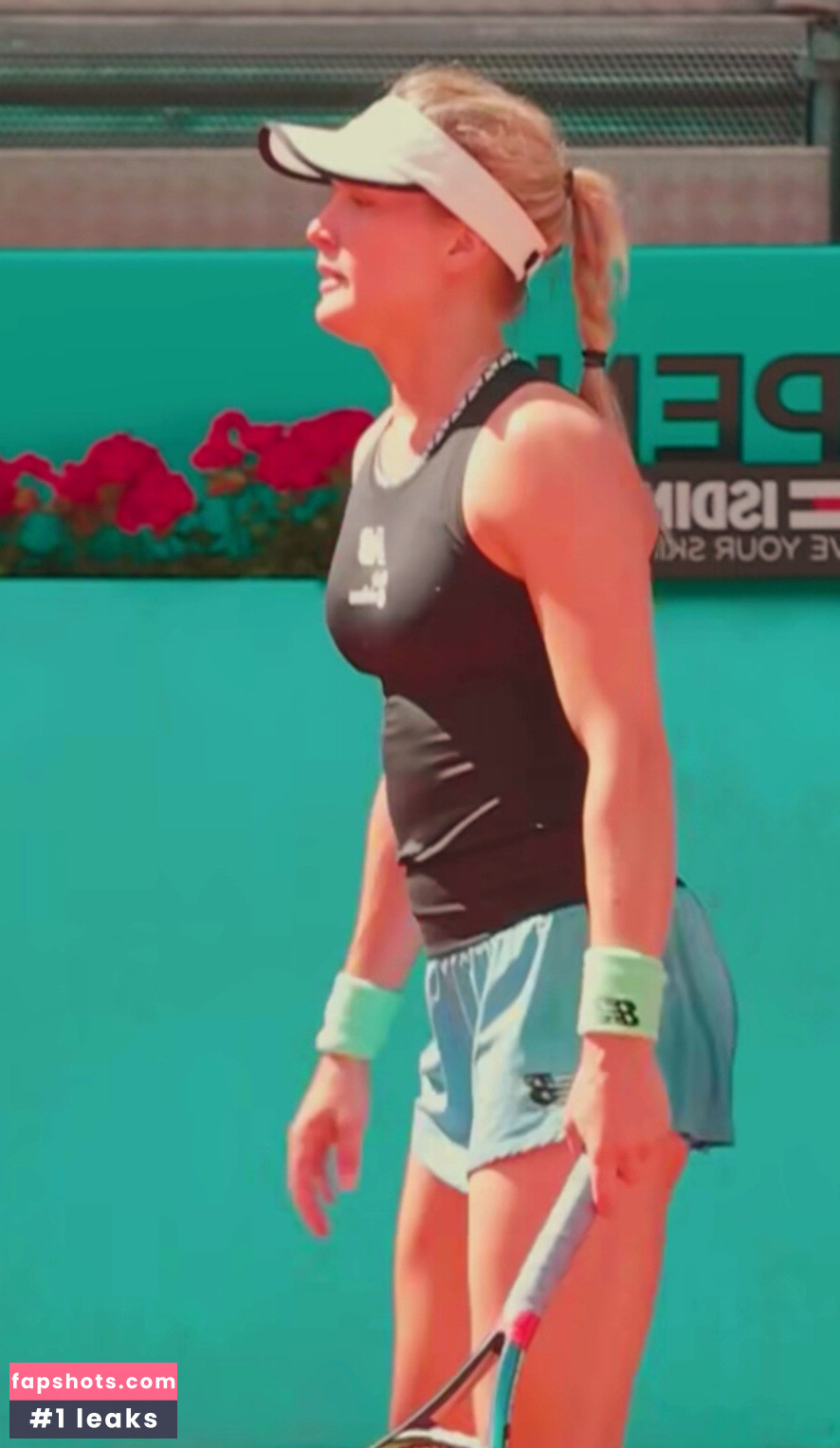 Eugenie Genie Bouchard gallery photo #82