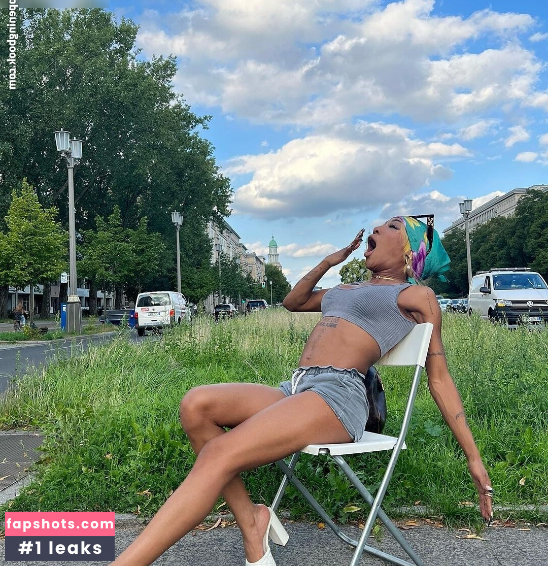 Eunique gallery photo #4