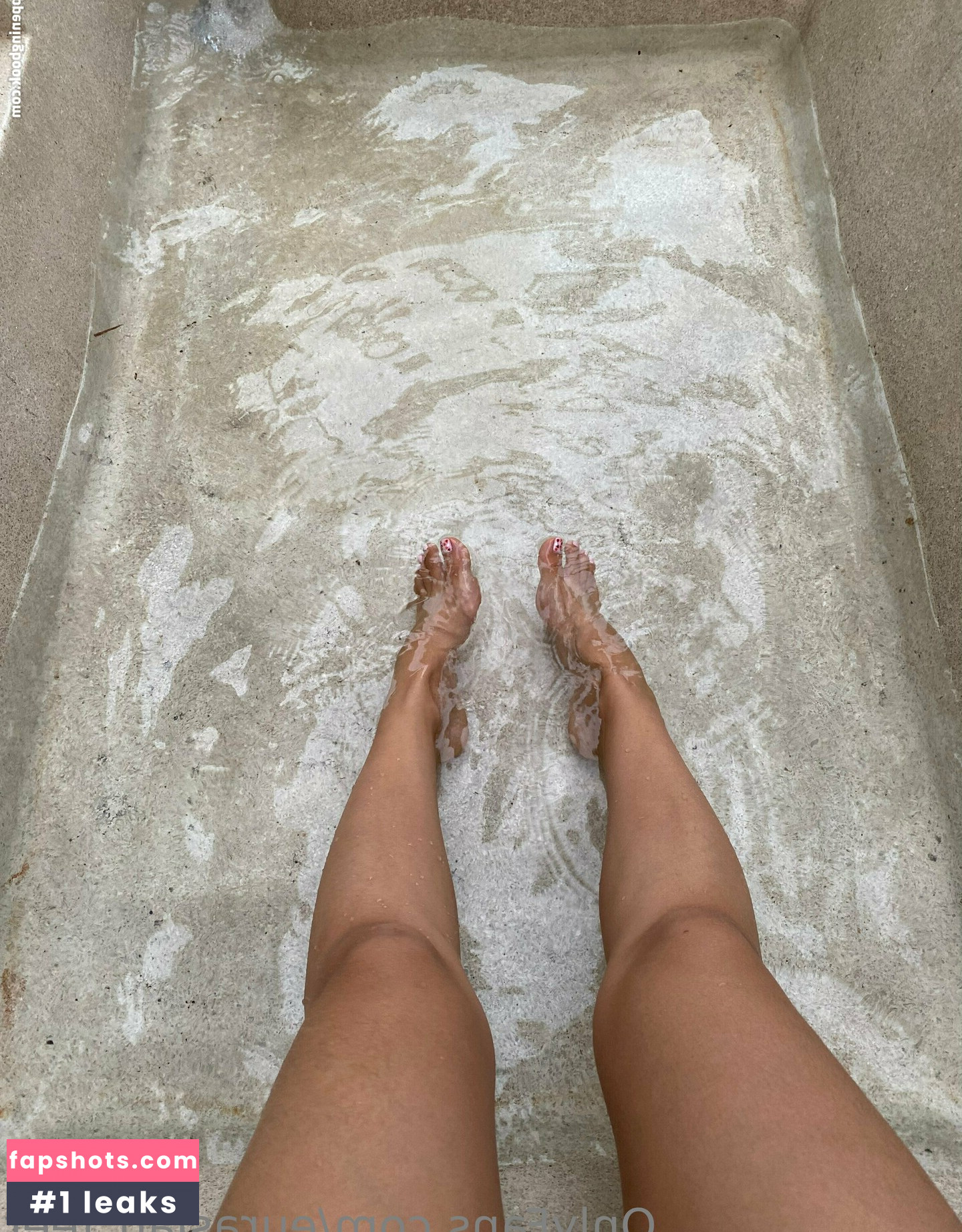 eurasian_feet gallery photo #63