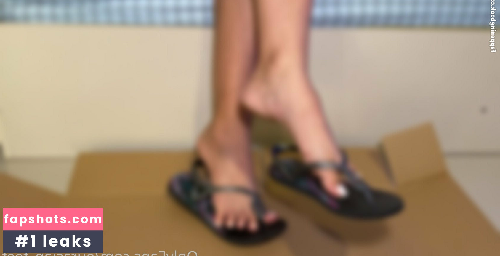 eurasian_feet gallery photo #75