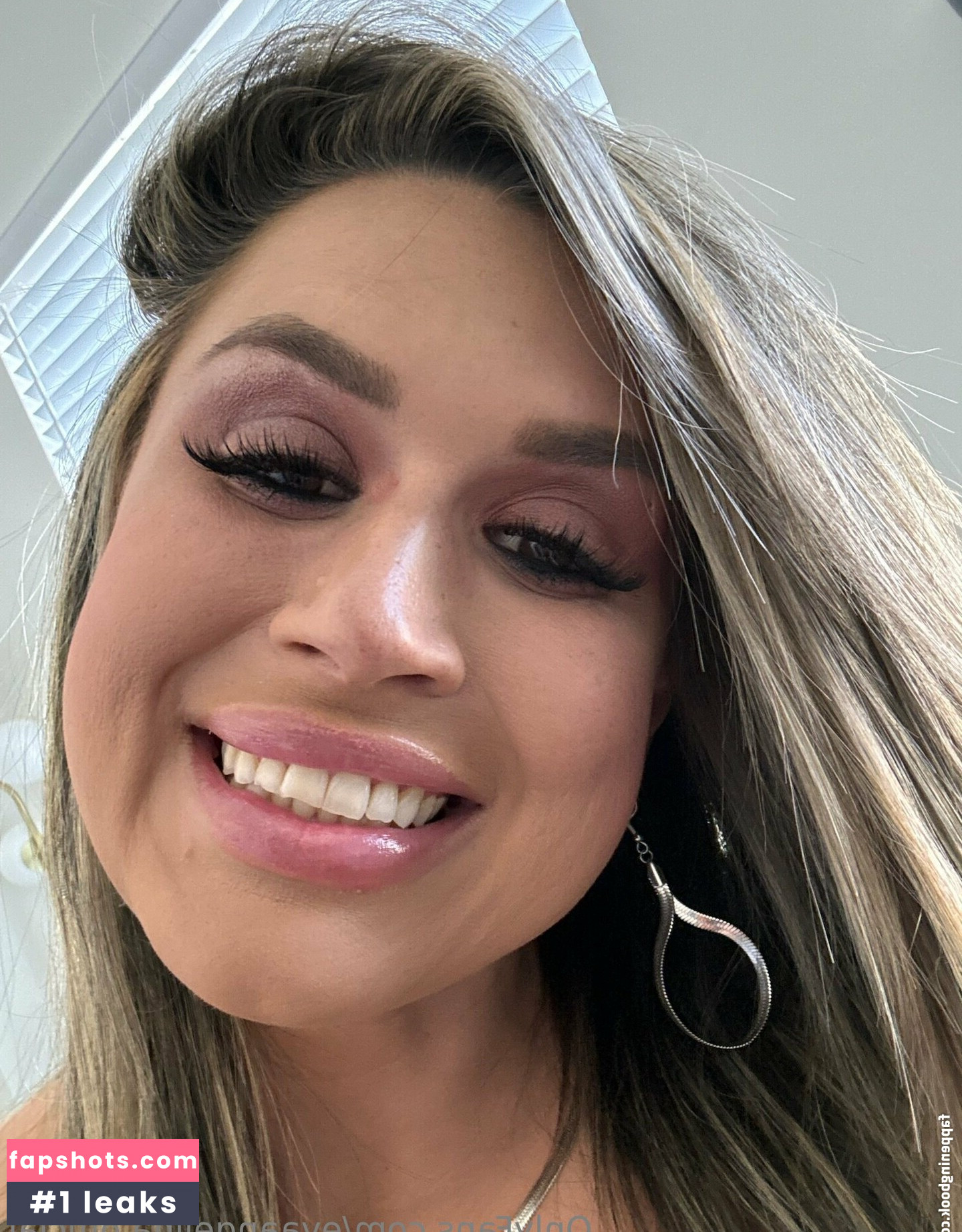 Eva Angelina gallery photo #143