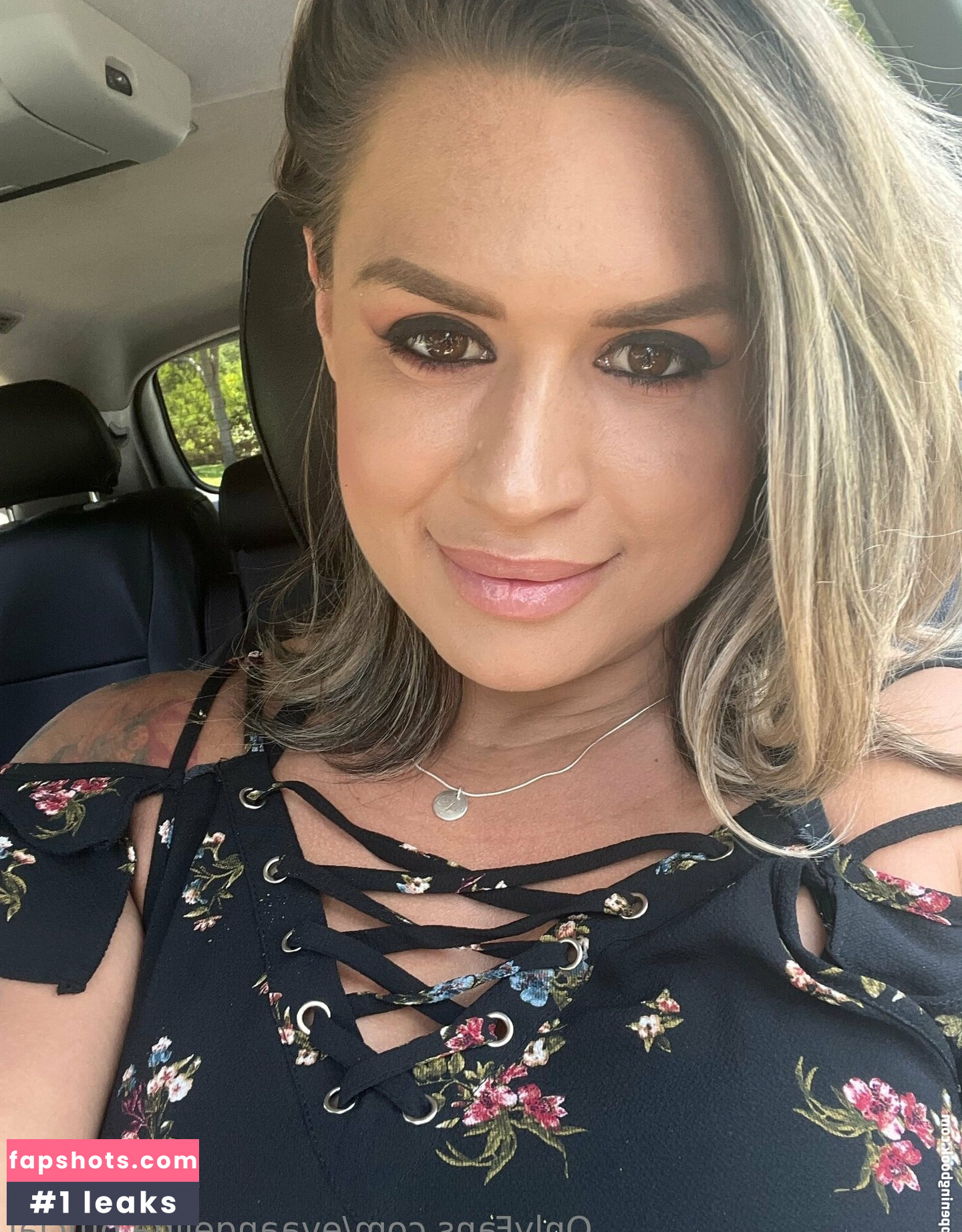 Eva Angelina gallery photo #354