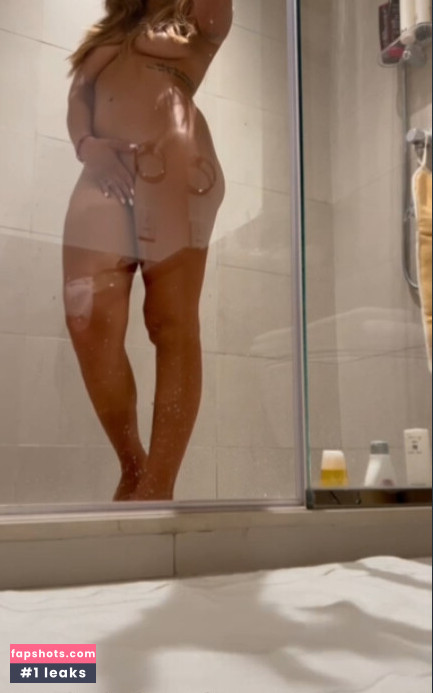 Eva Benetatou gallery photo #32