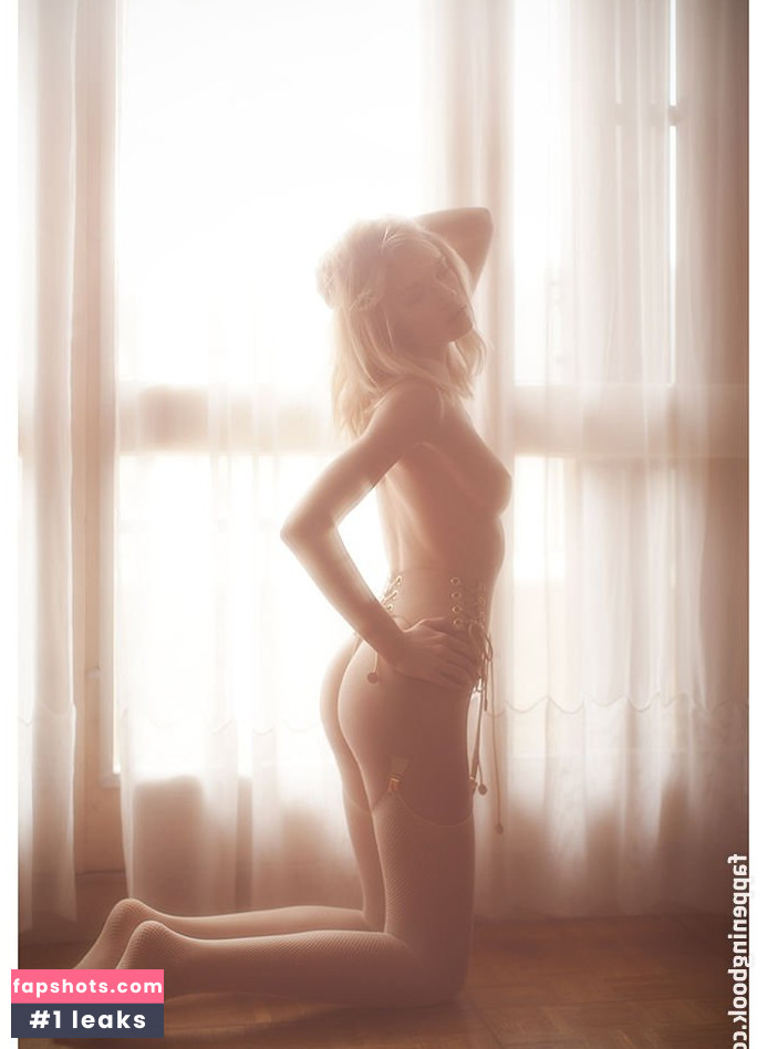 Eva Biechy gallery photo #110