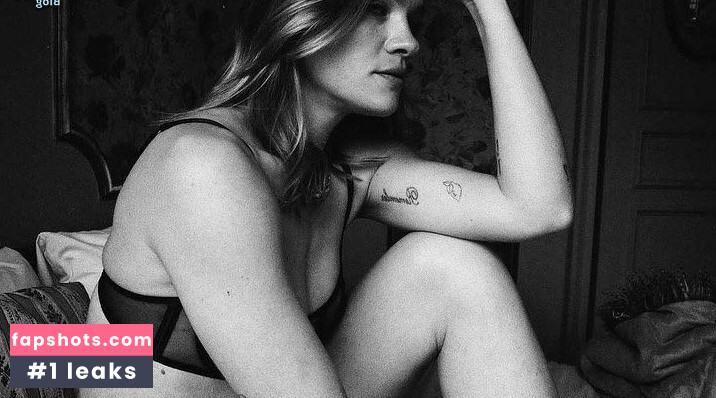 Eva Biechy gallery photo #45