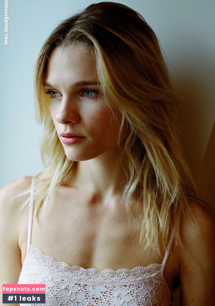 Eva Biechy gallery photo #96