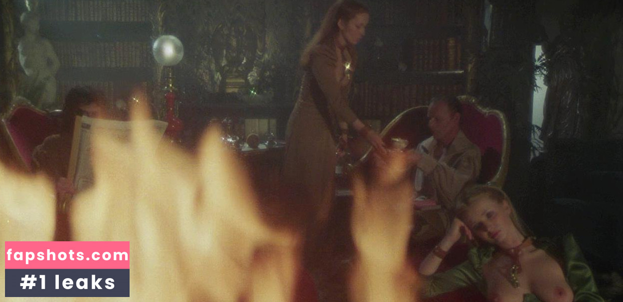 Eva Carson nude babe gallery