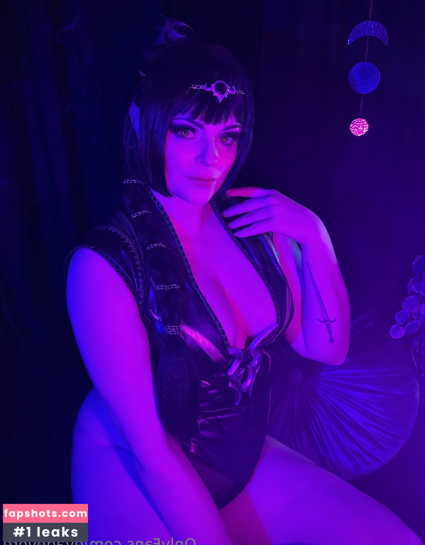 Eva Devore gallery photo #2