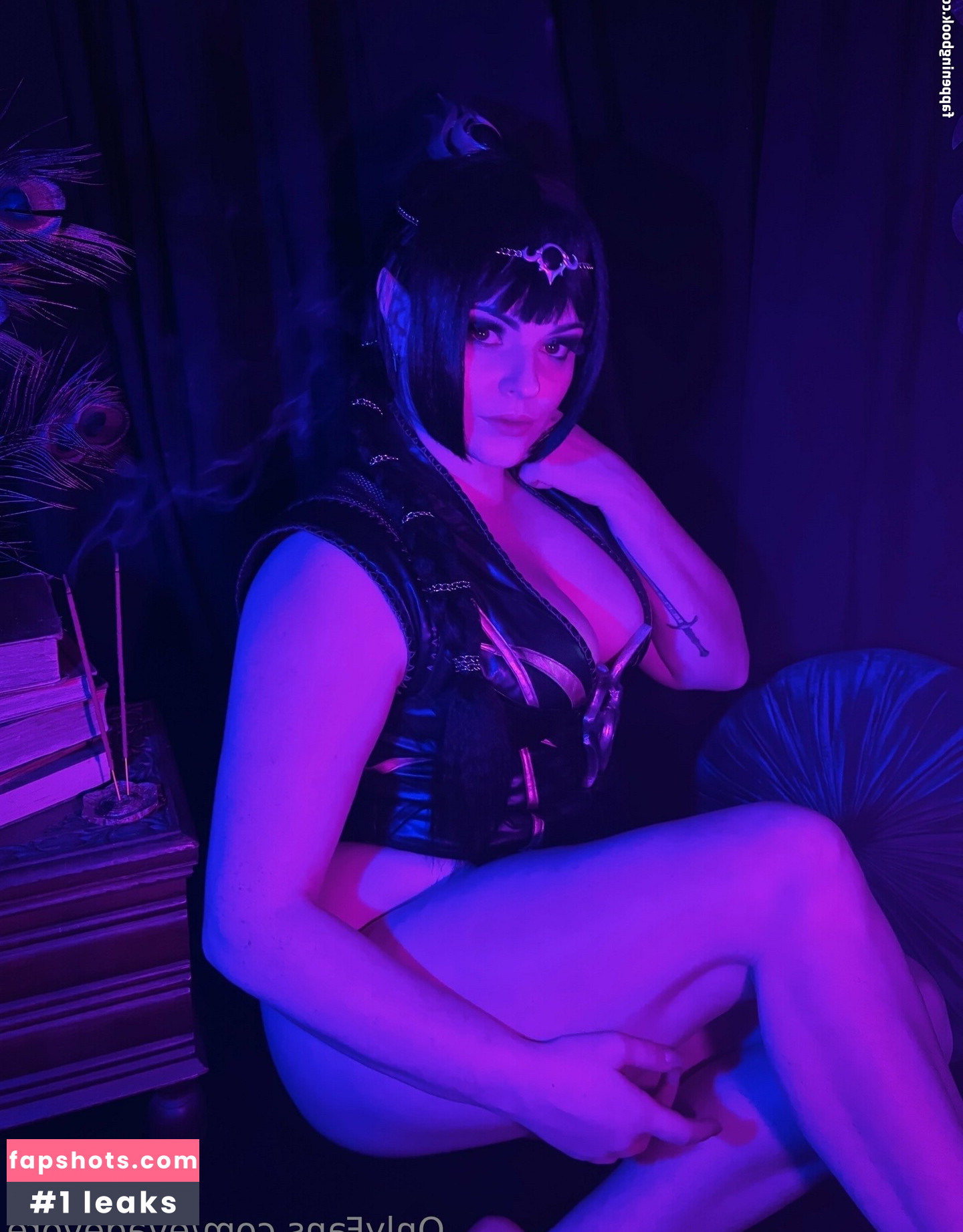 Eva Devore nude babe gallery