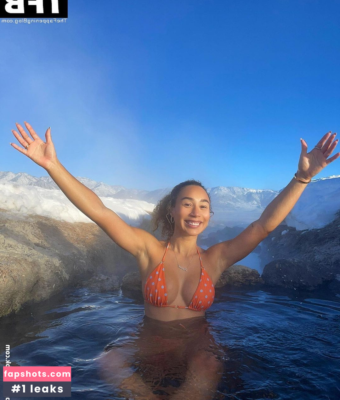 Eva Gutowski gallery photo #25