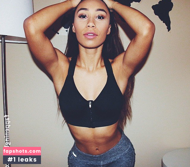 Eva Gutowski gallery photo #80