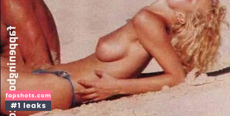 Eva Herzigova gallery photo #70