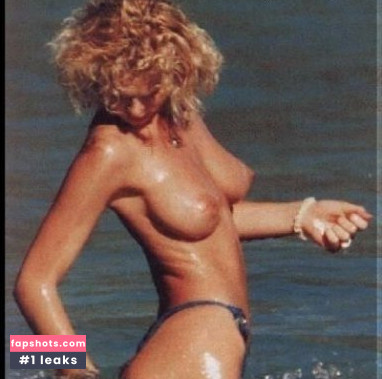 Eva Herzigova gallery photo #73