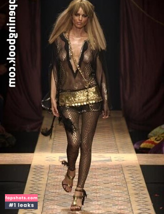 Eva Herzigova gallery photo #10