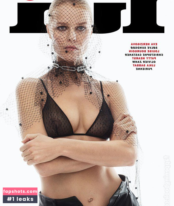 Eva Herzigova gallery photo #95