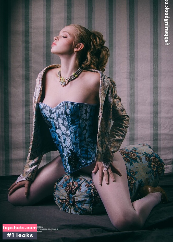 Eva Lee Model gallery photo #9