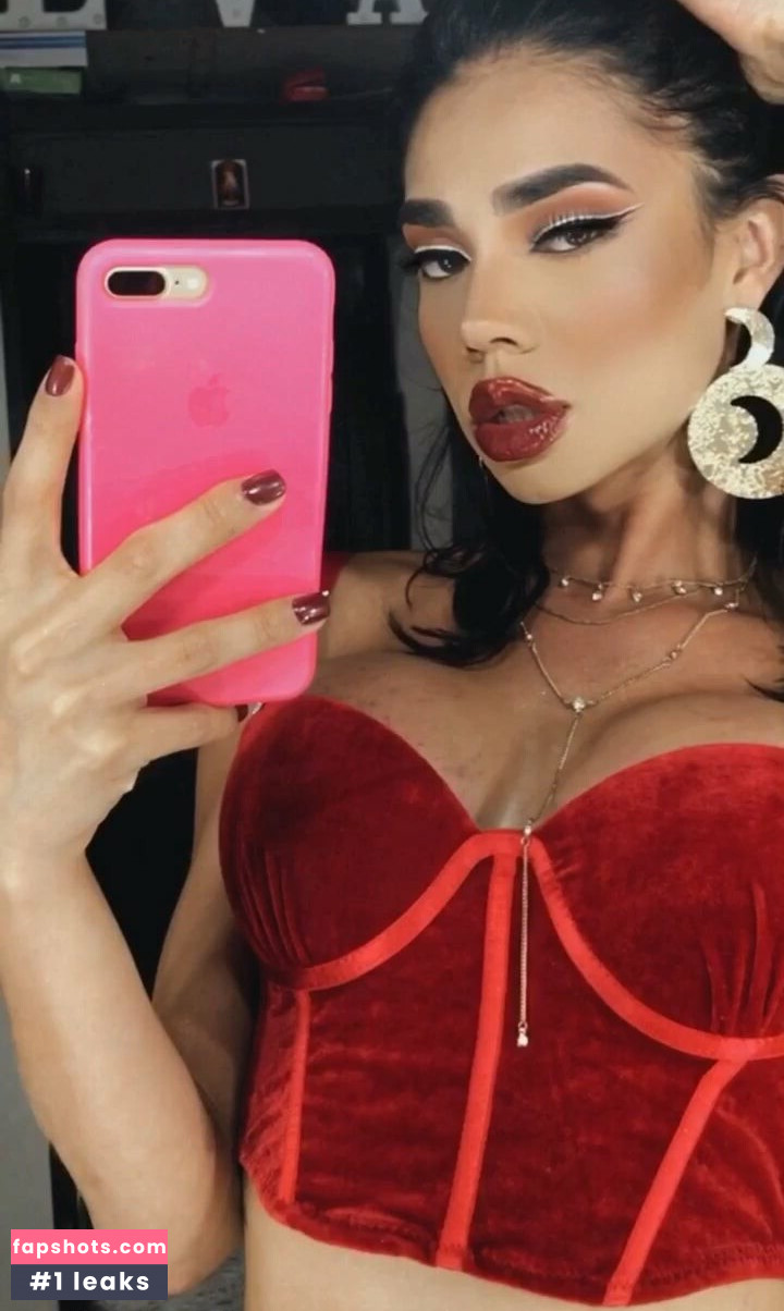 Eva Luna Vélez nude babe gallery