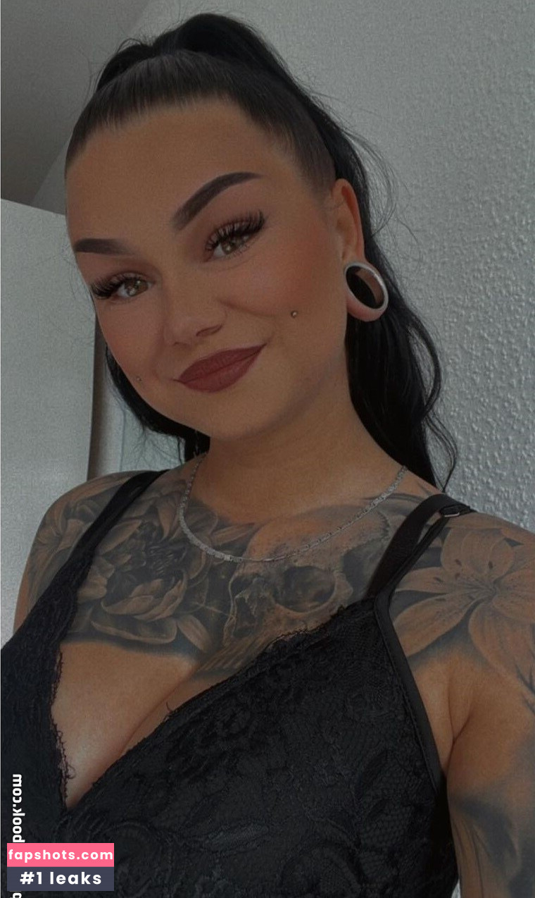 Eva-Marie Faber Nude Leaks OnlyFans Photos #3 - LeakJerk