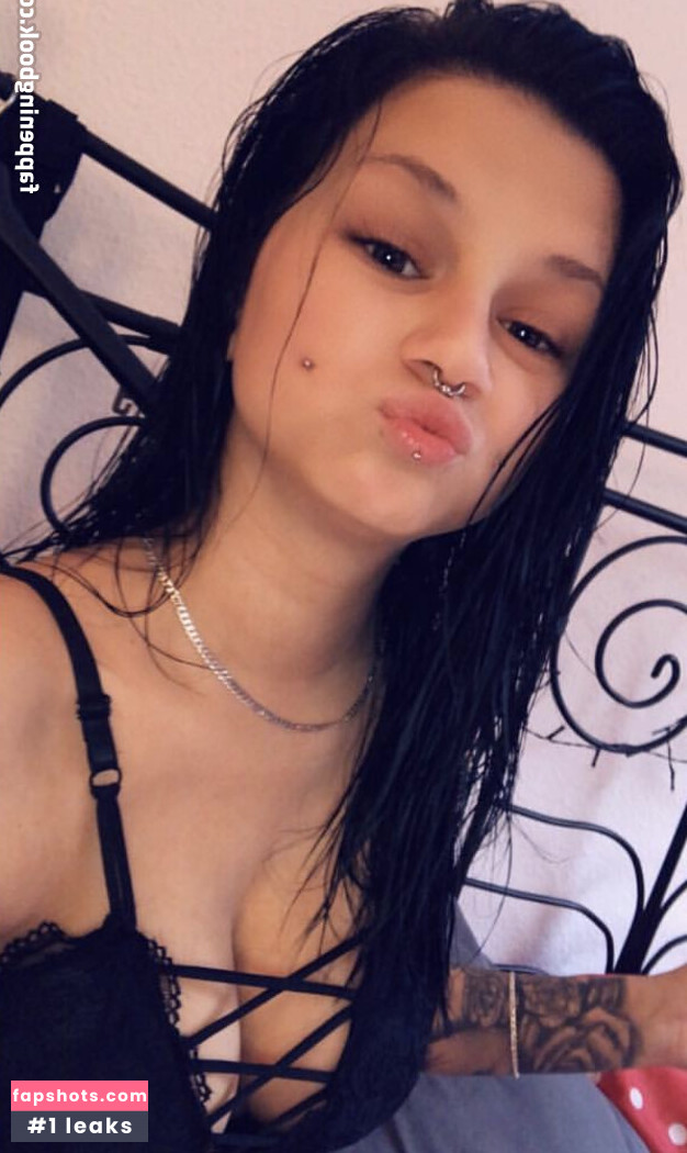 Eva-Marie Faber Nude Leaks OnlyFans Photos #5 - LeakJerk