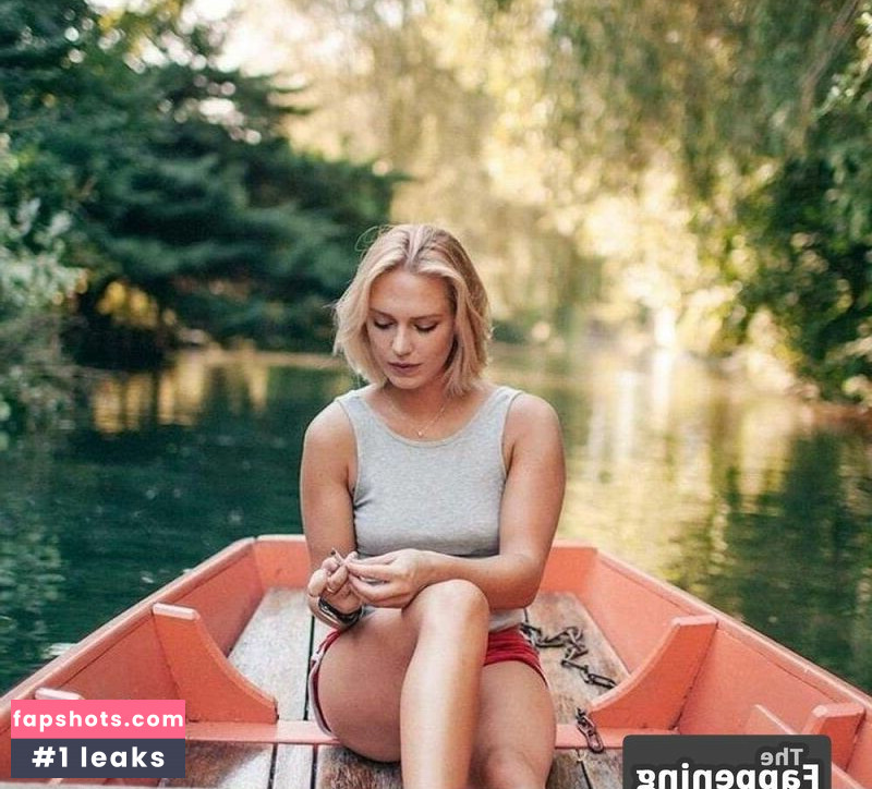 Eva Mikulski gallery photo #3