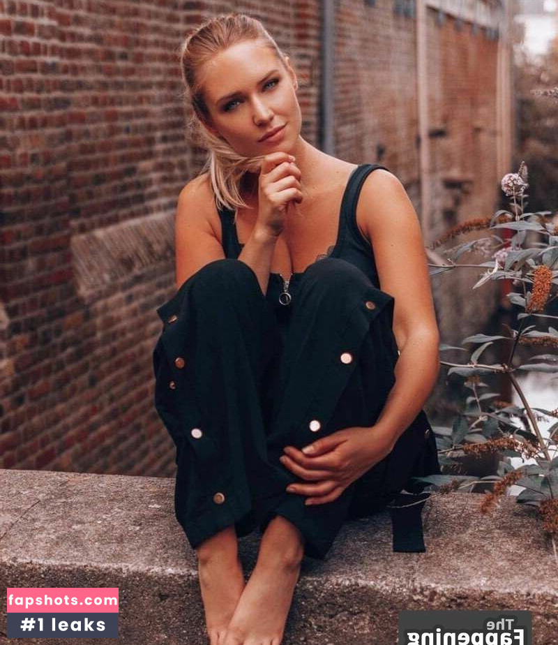 Eva Mikulski gallery photo #4