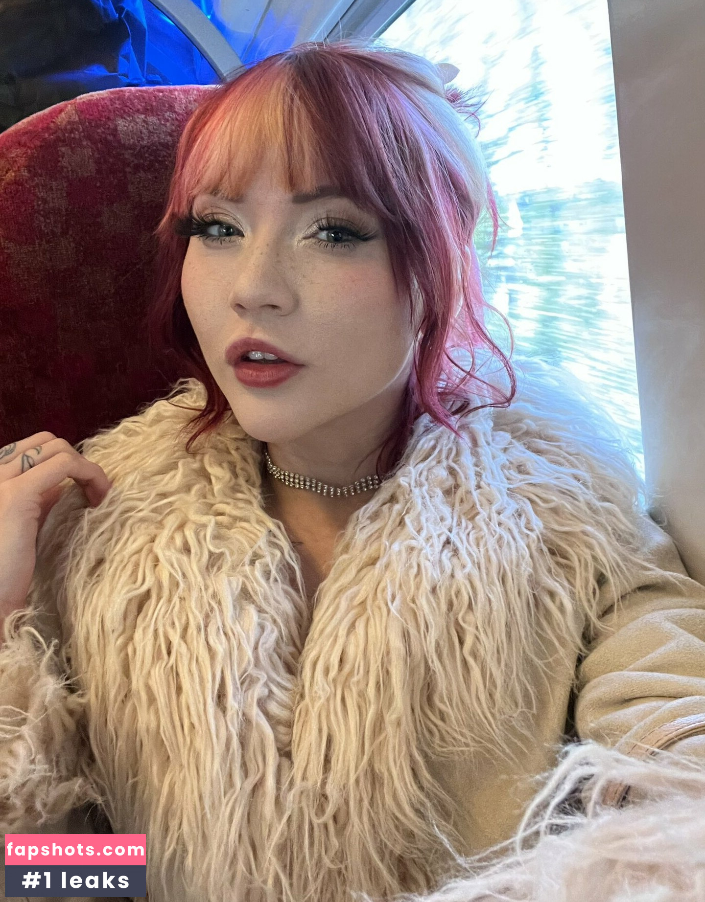 Eva Ray gallery photo #3