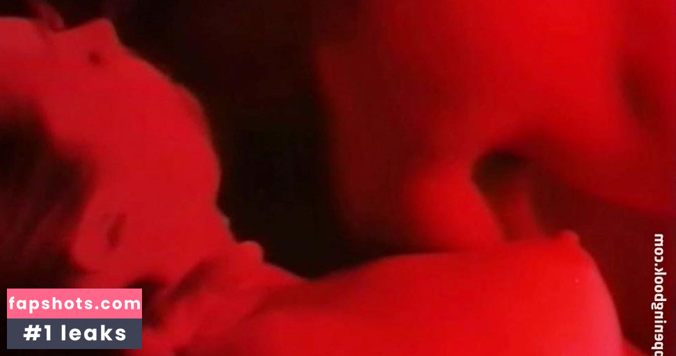 Eva Vanicek nude babe gallery