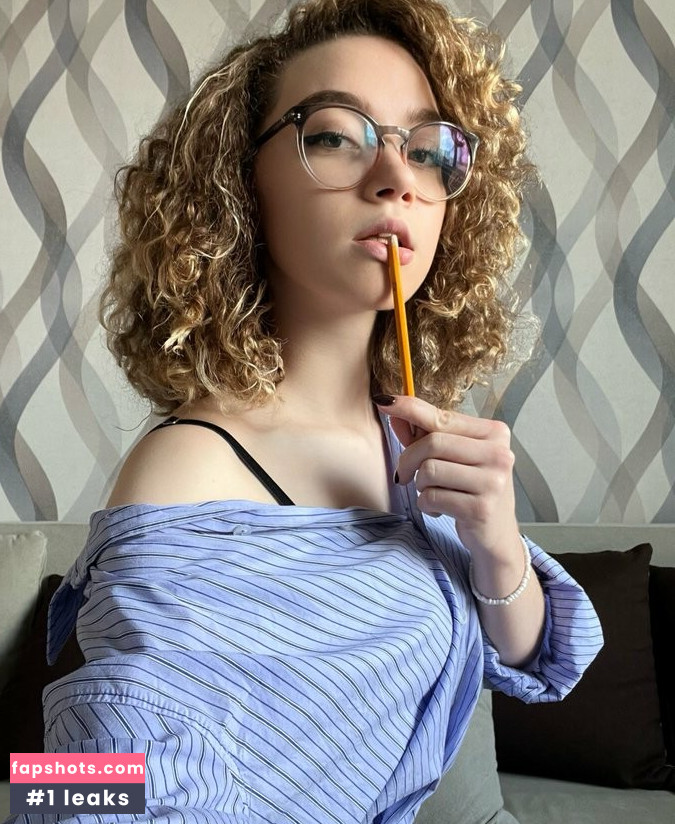 evacurlysue Nude Leaks OnlyFans Photos #9 - LeakJerk