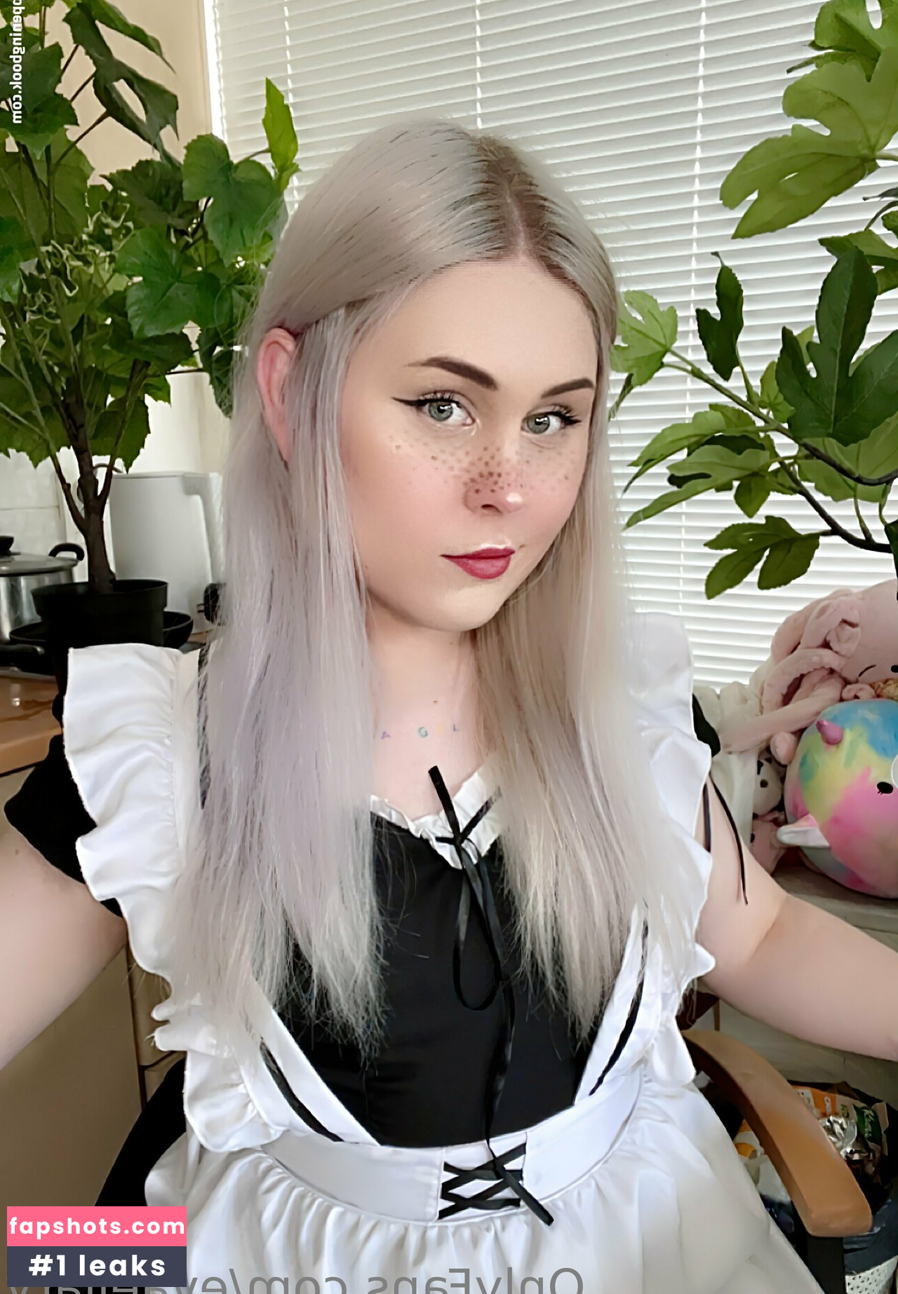 evaellary gallery photo #2