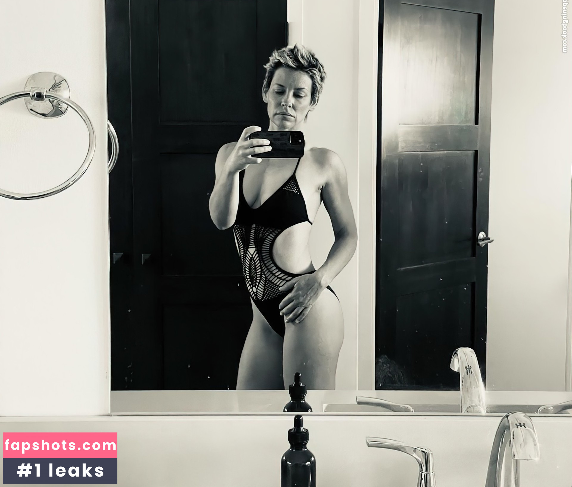 Evangeline Lilly Nude Leaks OnlyFans Photos #128 - LeakJerk