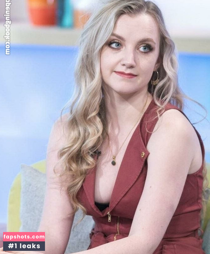 Evanna Lynch gallery photo #12