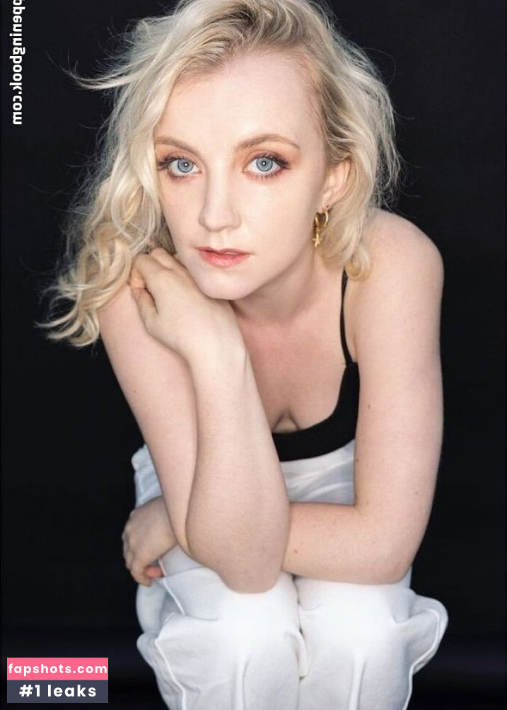 Evanna Lynch Nude Leaks OnlyFans Photos #16 - LeakJerk