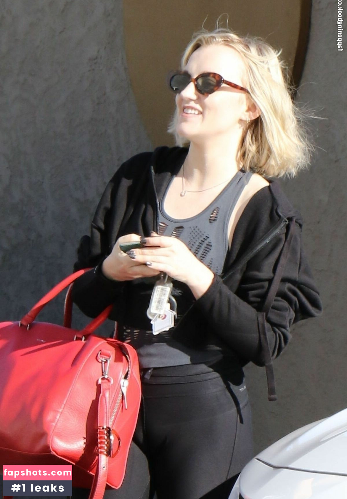 Evanna Lynch gallery photo #6