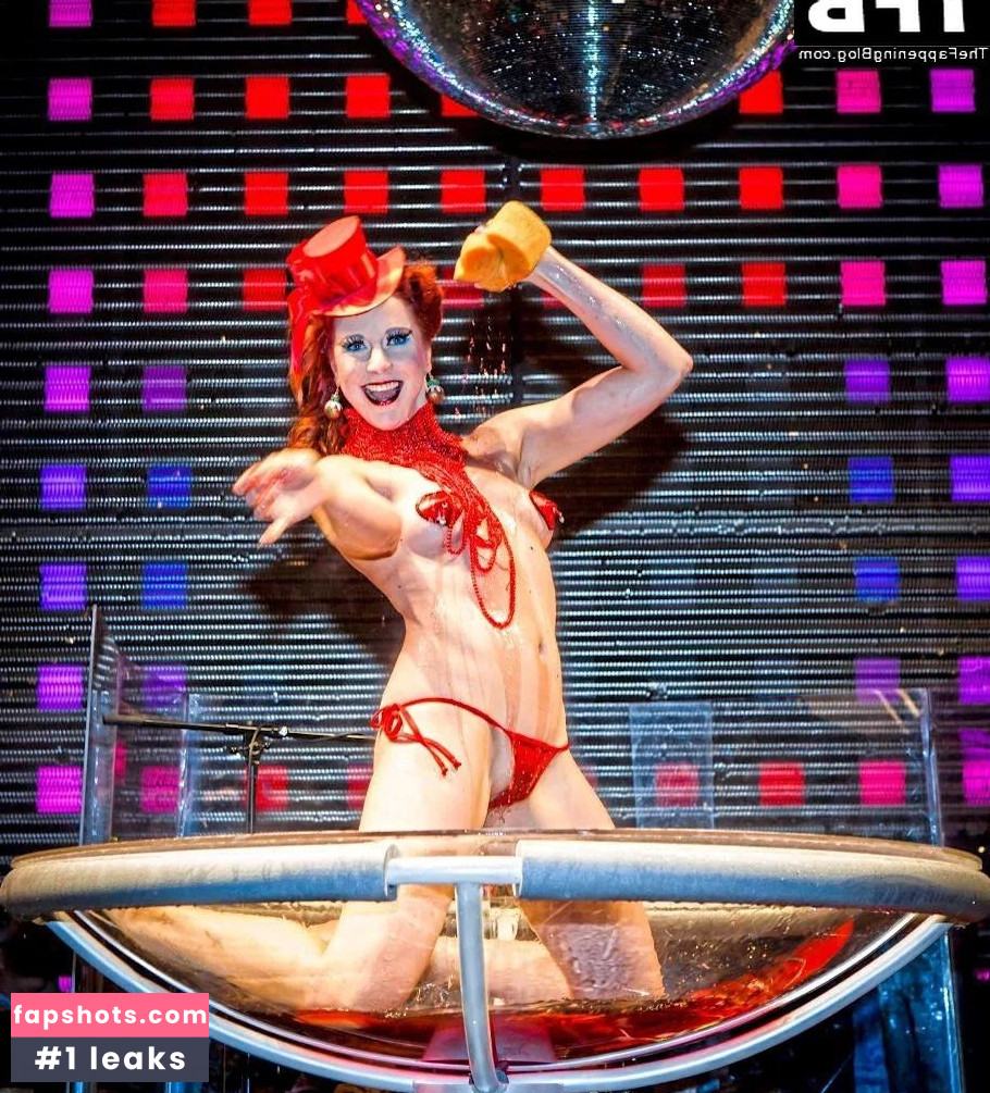 Eve Champagne gallery photo #10