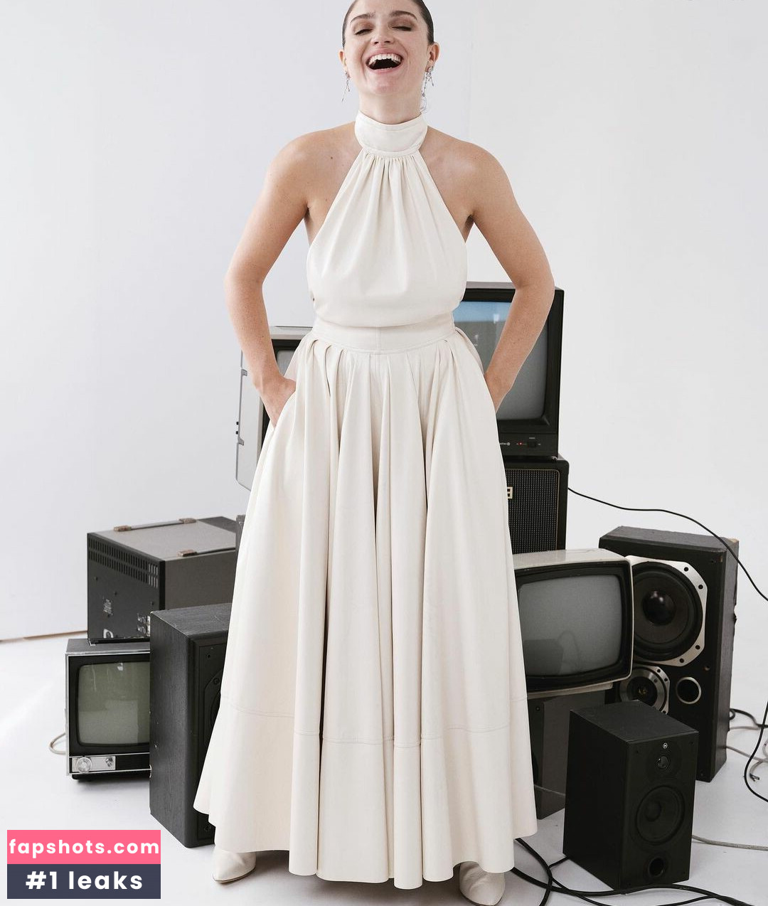 Eve Hewson gallery photo #102