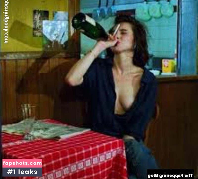 Eve Hewson gallery photo #132