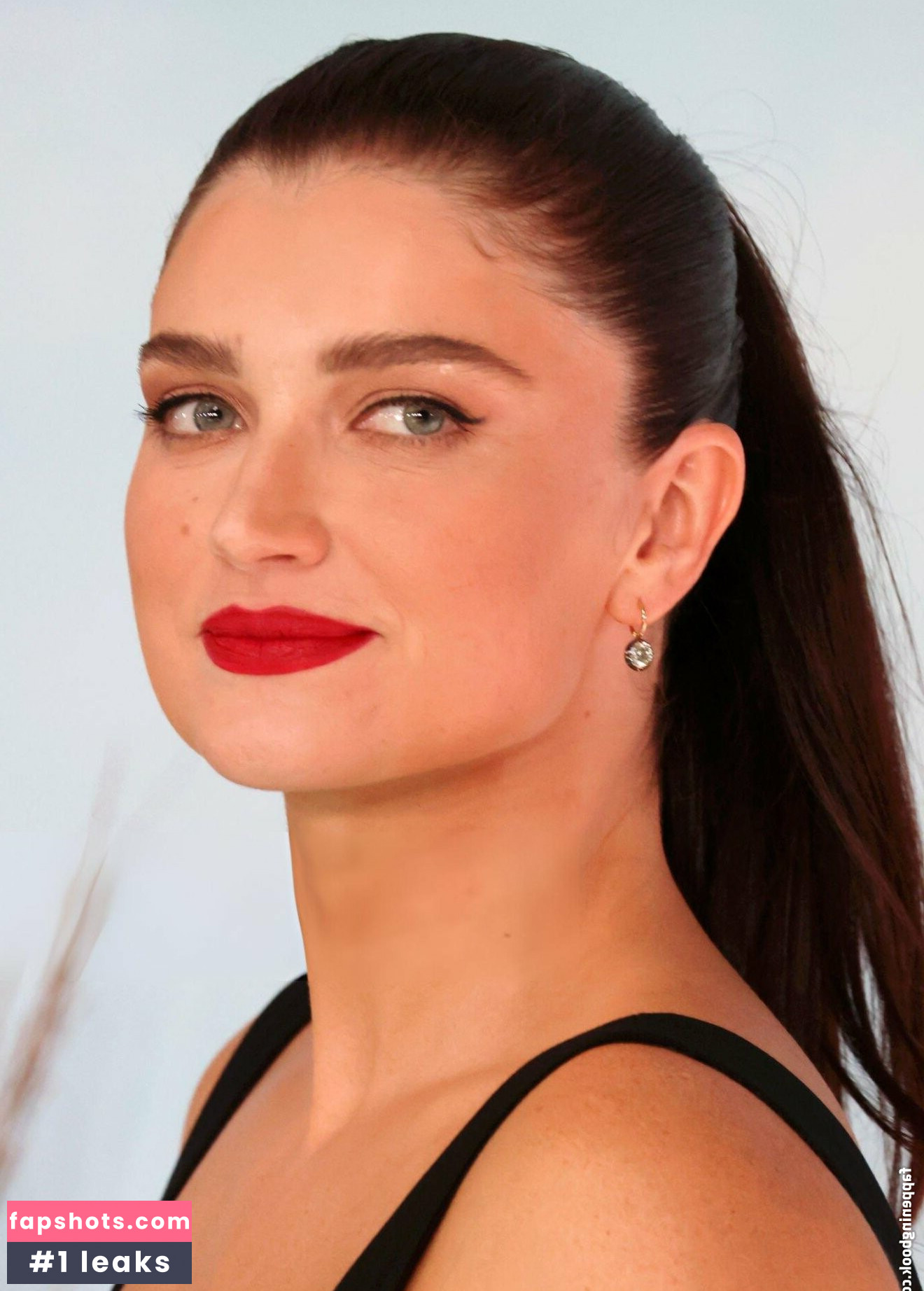 Eve Hewson gallery photo #64