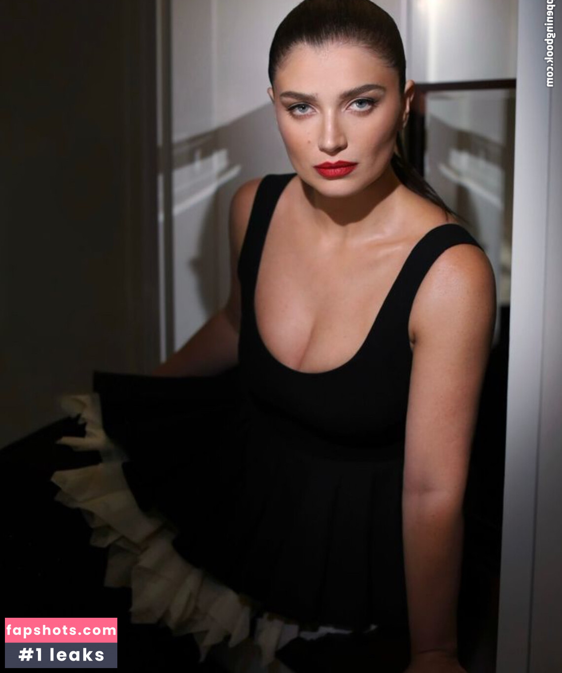 Eve Hewson gallery photo #70