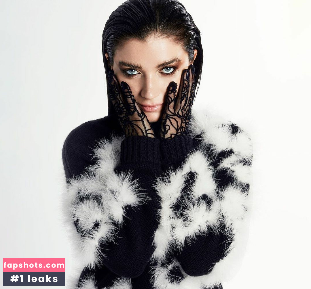 Eve Hewson gallery photo #80