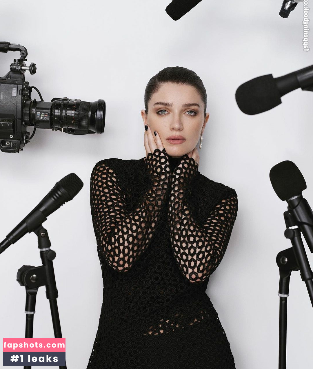 Eve Hewson gallery photo #99