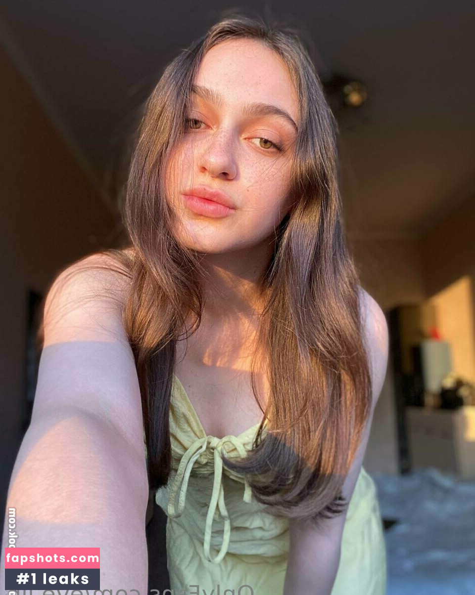 eve.lin gallery photo #12