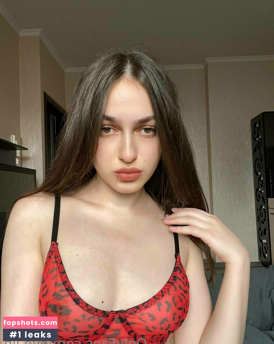 eve.lin gallery photo #40