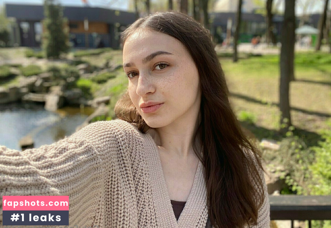 eve.lin gallery photo #62