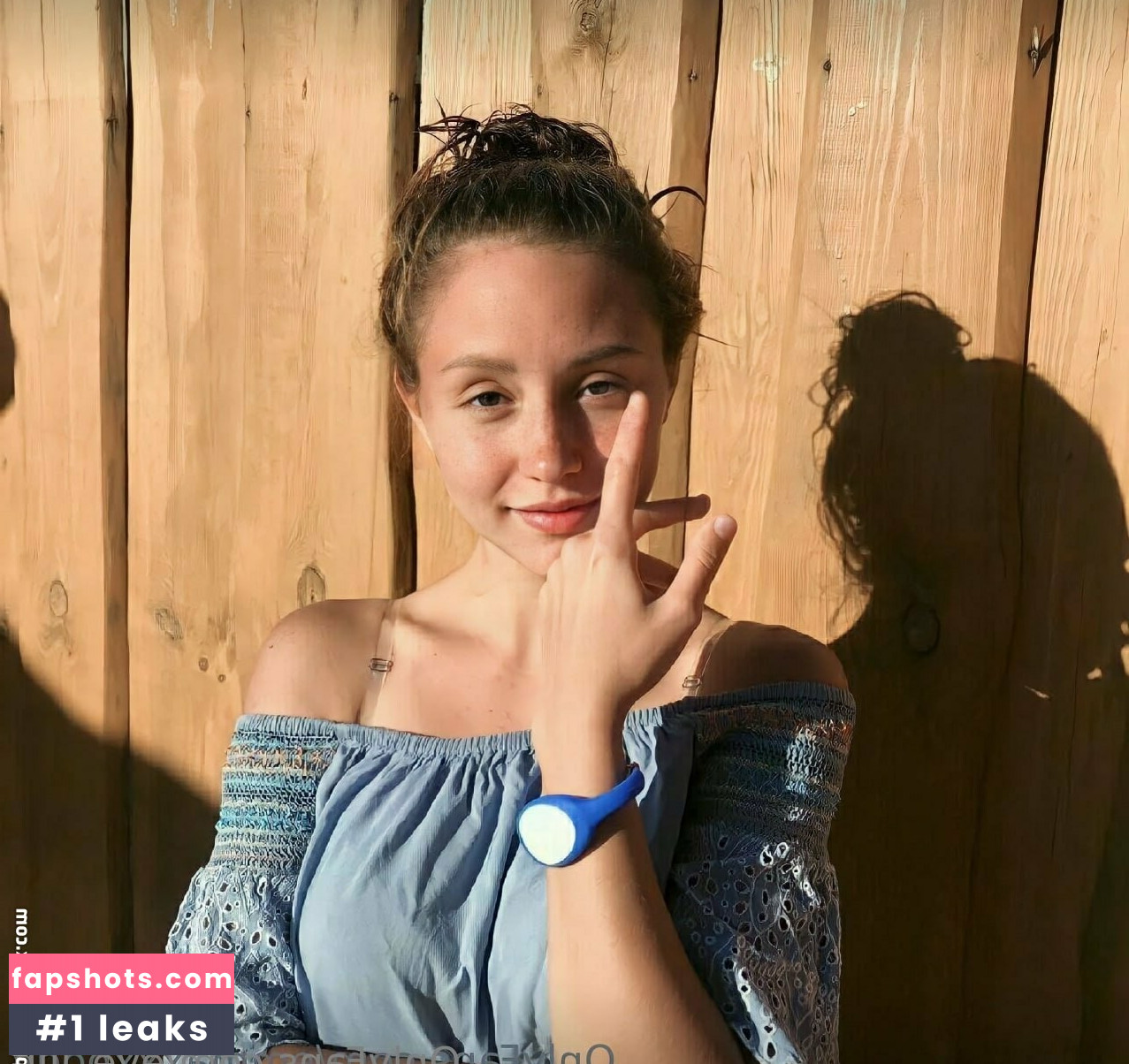 eve_llin gallery photo #30