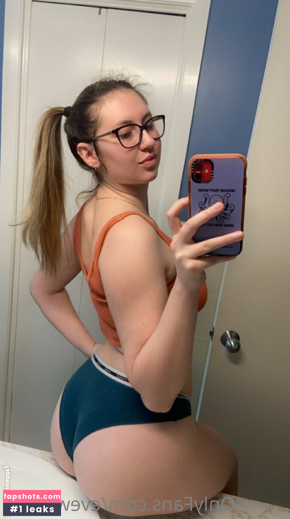 Eve Warden gallery photo #20