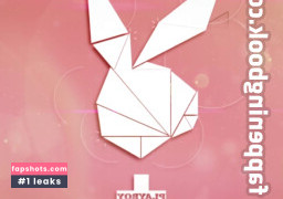 Evelyn Claire gallery photo #16